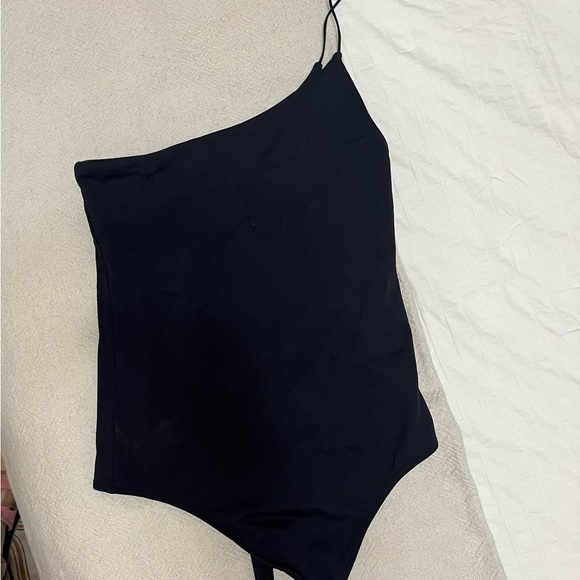 Aritzia Babaton off the shoulder bodysuit - Picture 5 of 5